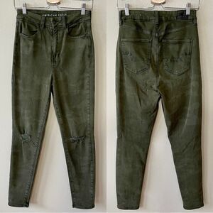 American Eagle Next Level Stretch Green Camo Curvy Super High-Rise Jeggings
